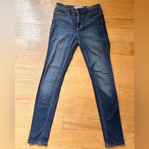 HOLLISTER HIGH RISE SUPER SKINNY 3R